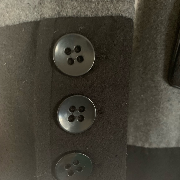 YOKI of New York Black & Gray Coat, Size Medium - Picture 4 of 8